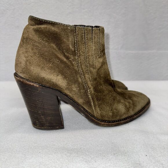 Aquatalia Olive Green Suede Stacked Heel Ankle Classic Booties Sz. 8.5 - Picture 2 of 10